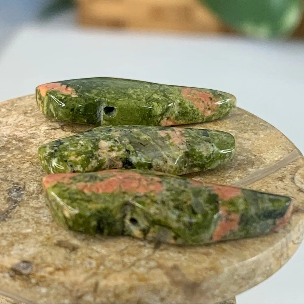 3 Native American Style Carved Bird Fetish Animal Stone Beads Pink Green Unakite